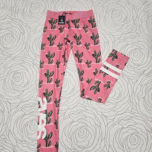NWT [XS] Pink Cactus Patterned SVEA Leggings